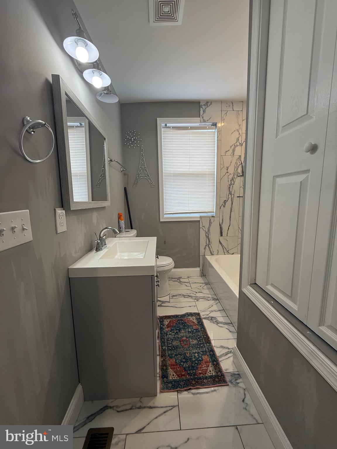 CALVERTON HEIGHTS - Residential