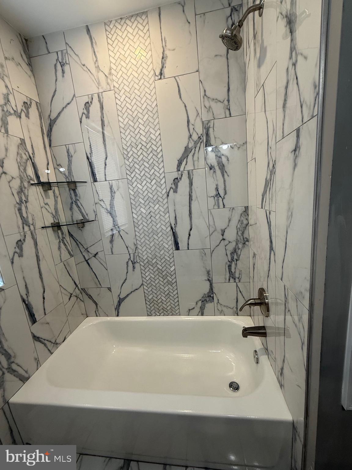 CALVERTON HEIGHTS - Residential