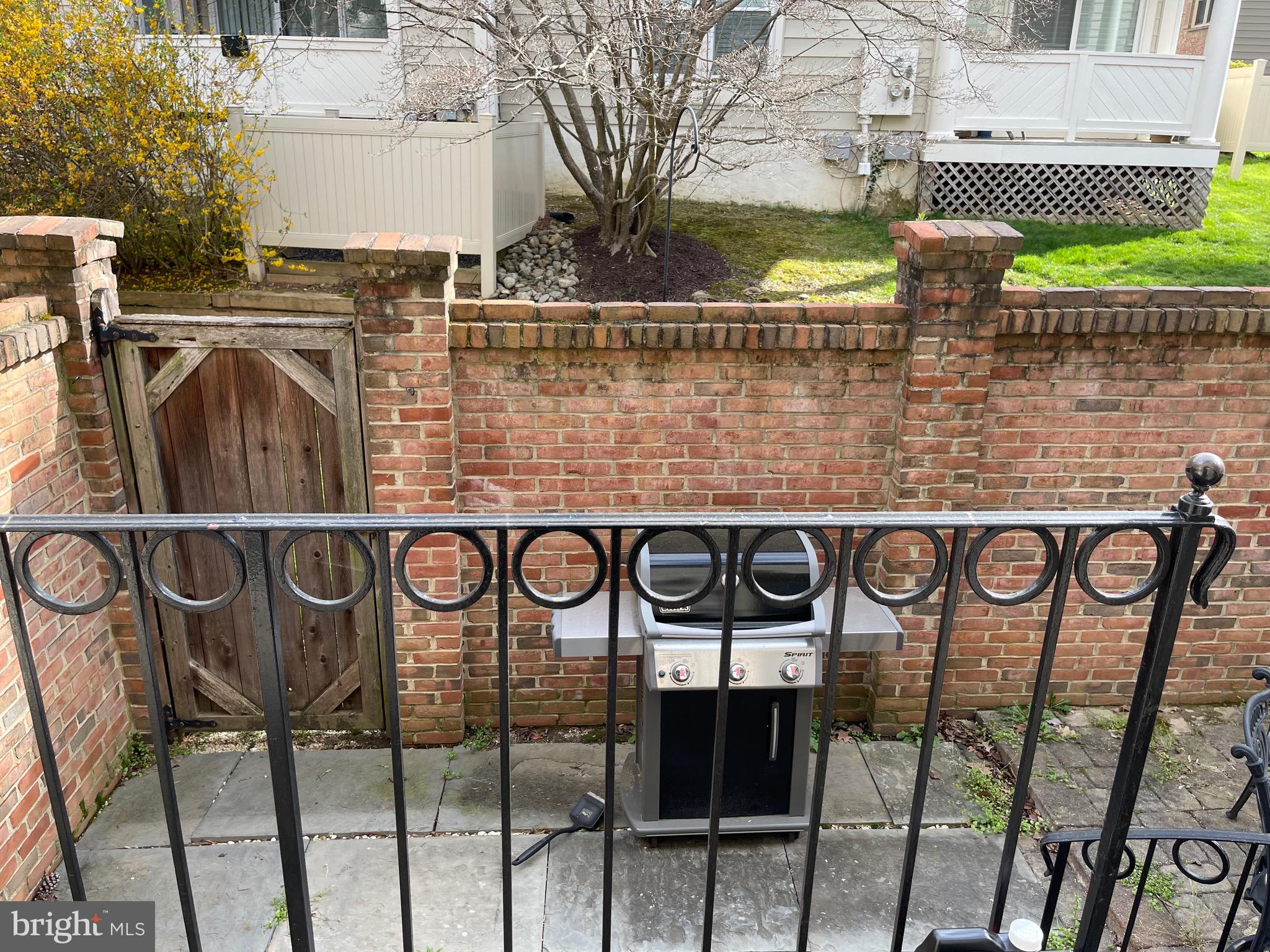 TIMBERLAWN - Residential Lease