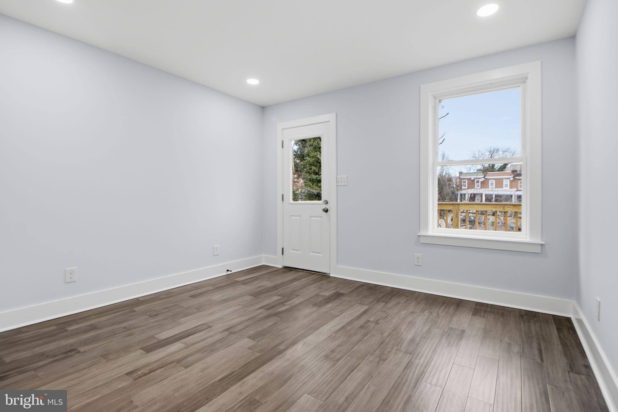 WAVERLY - Residential