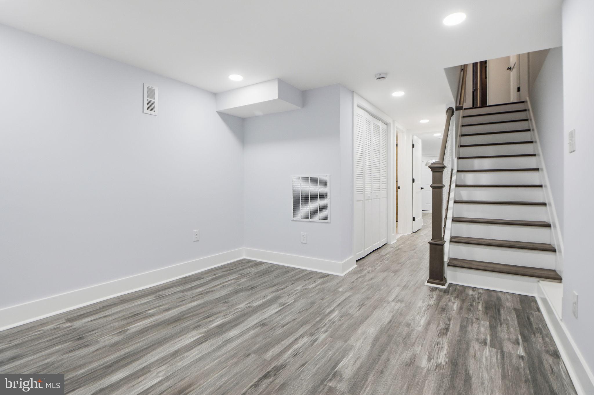 WAVERLY - Residential