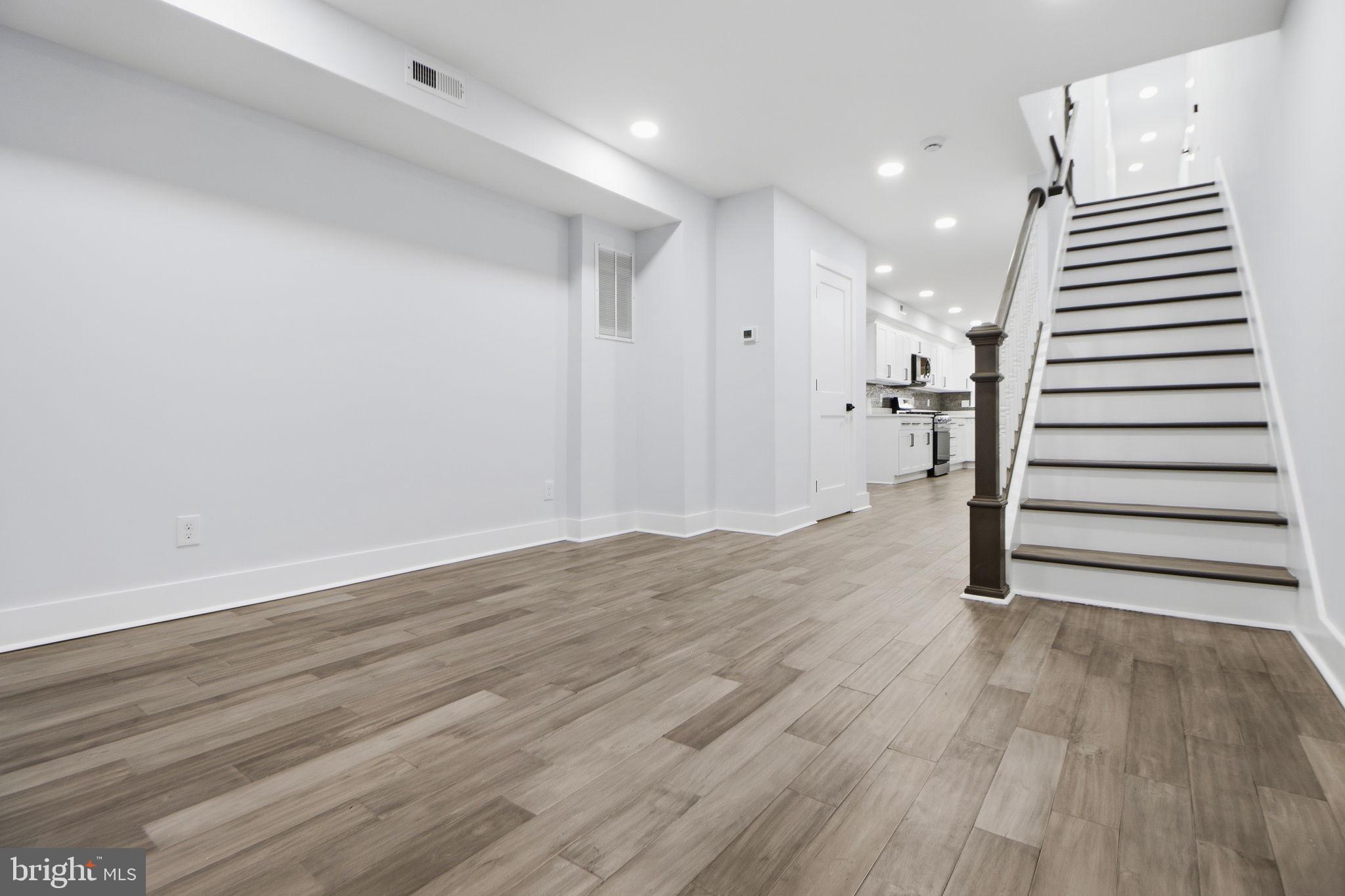 WAVERLY - Residential