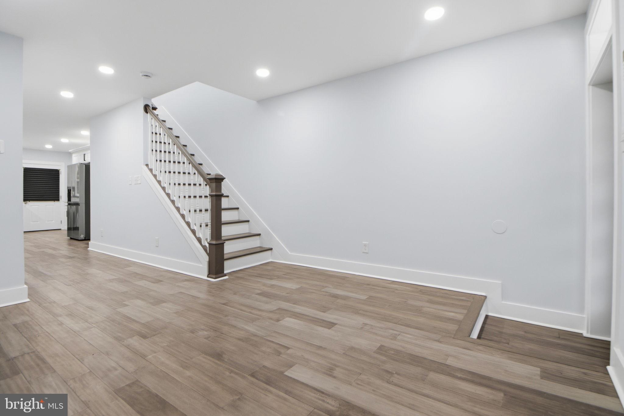 WAVERLY - Residential