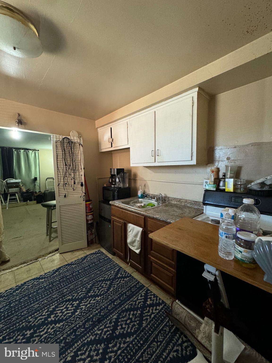 WEST OAK LANE - Residential Income