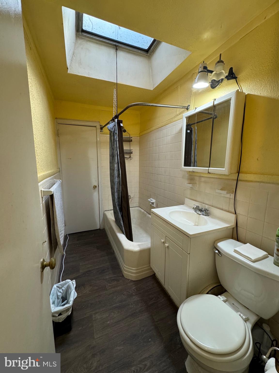 WEST OAK LANE - Residential Income