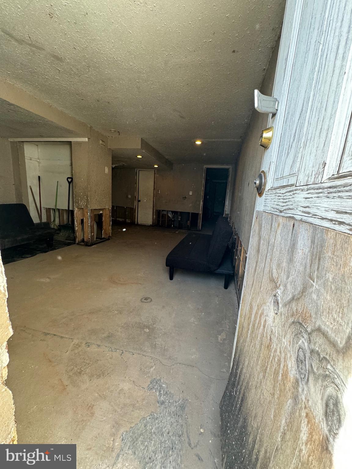 WEST OAK LANE - Residential Income