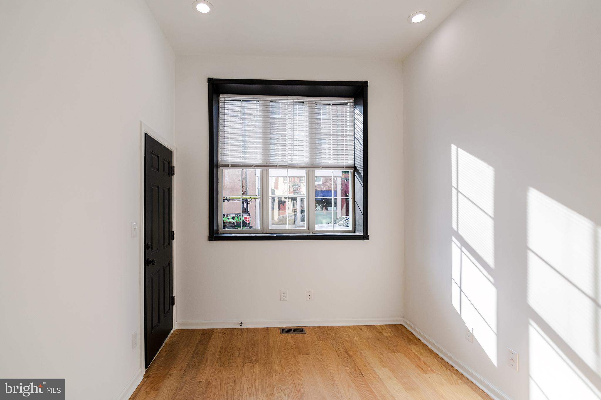QUEEN VILLAGE - Residential Lease