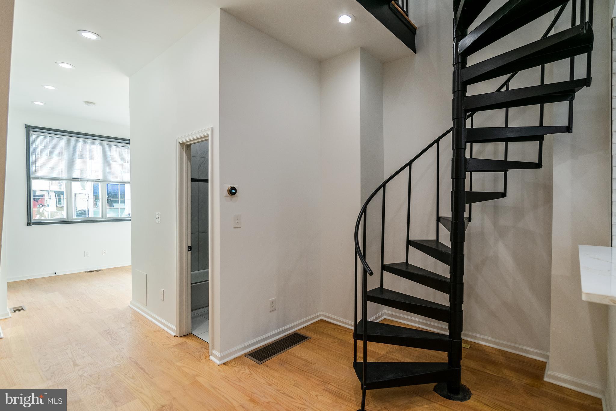 QUEEN VILLAGE - Residential Lease