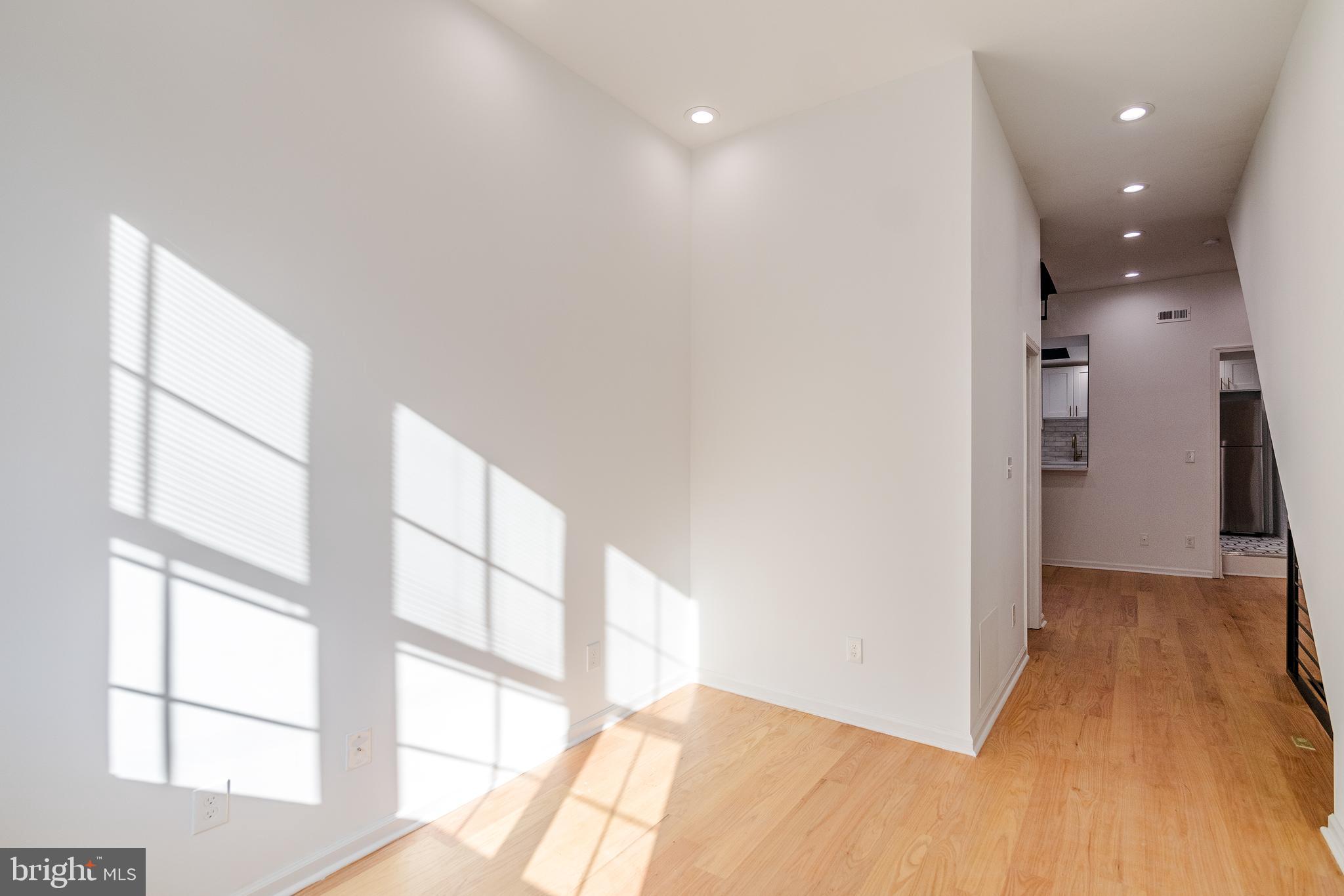 QUEEN VILLAGE - Residential Lease