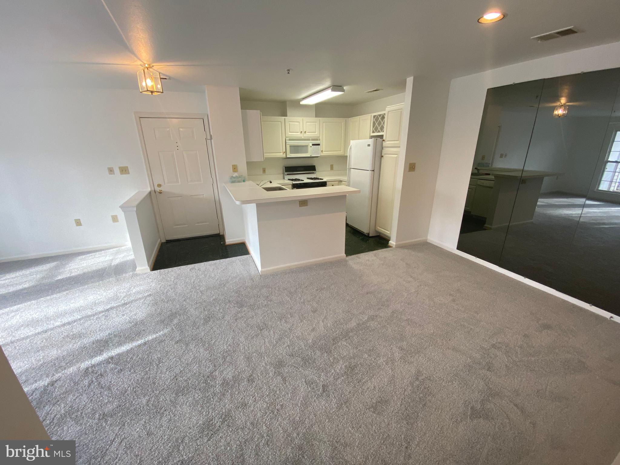 SILVERBROOK WOOD - Residential