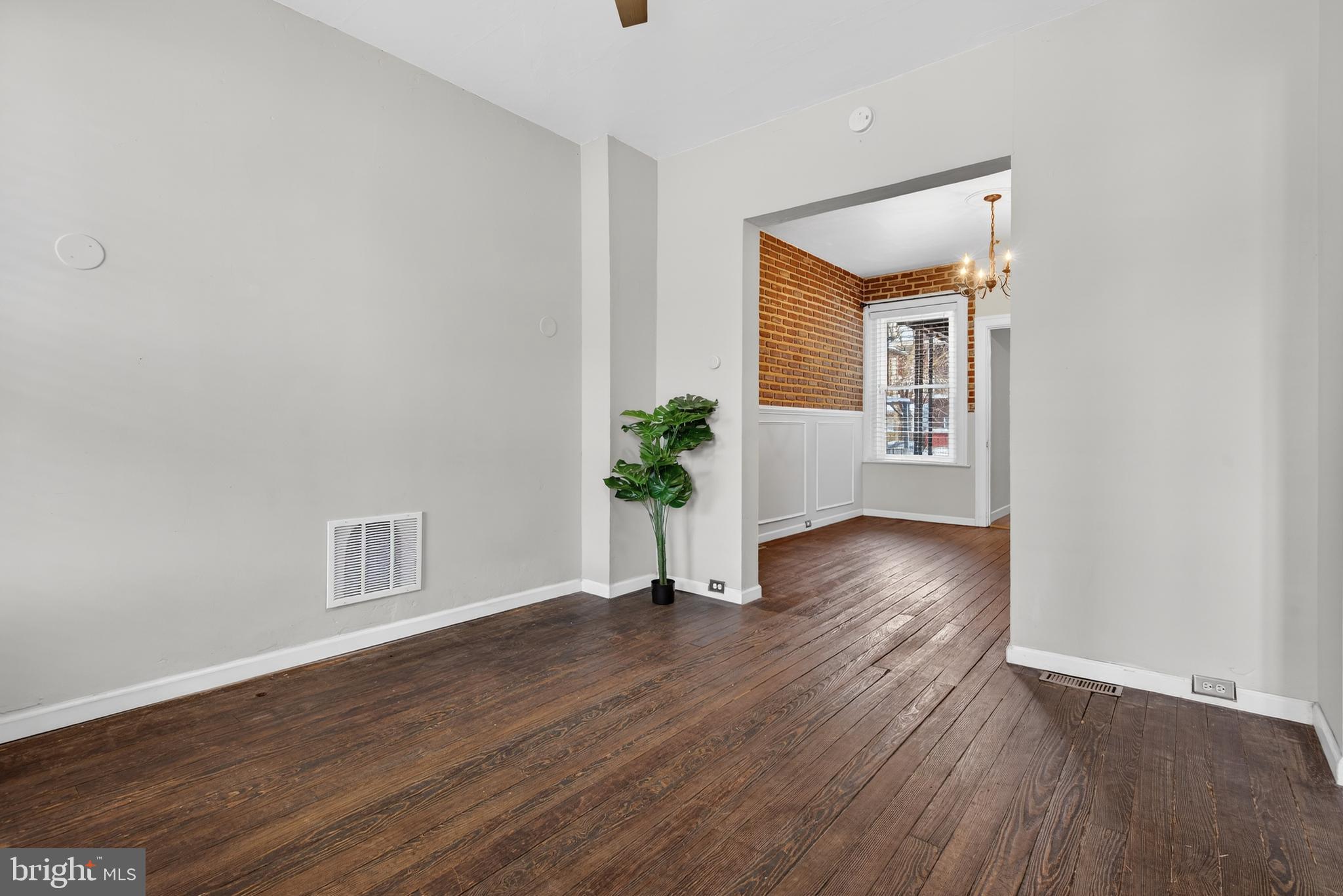 NORTH EAST LANCASTER - Residential