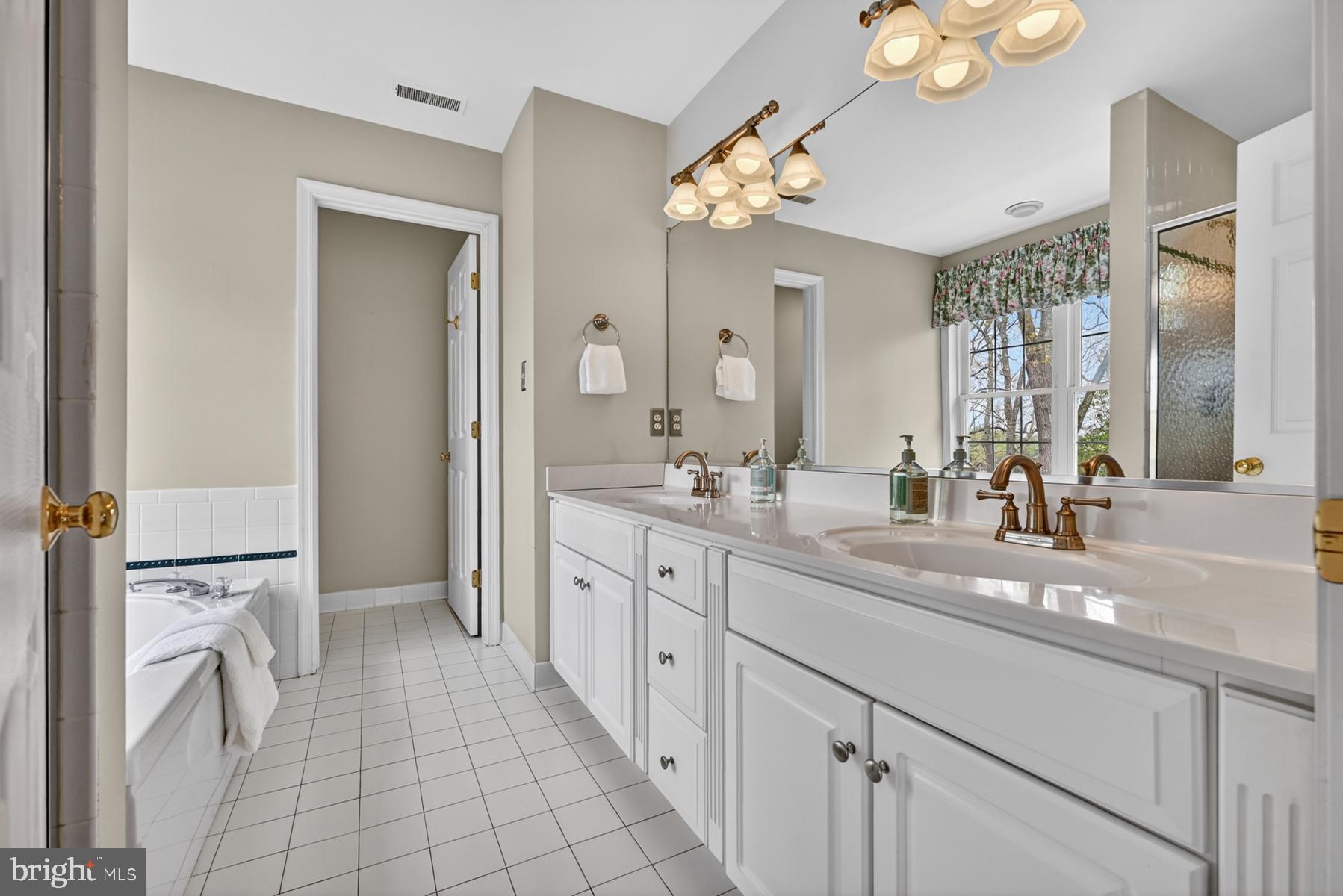 ARDEN ON THE SEVERN - Residential