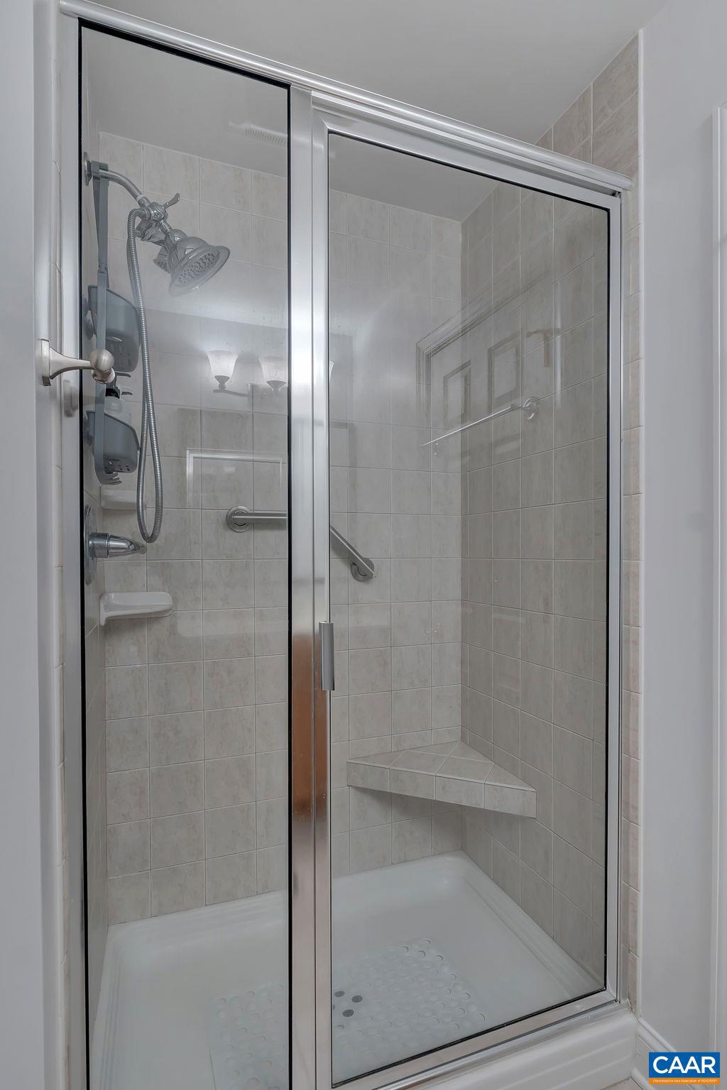 LAKE MONTICELLO - Residential