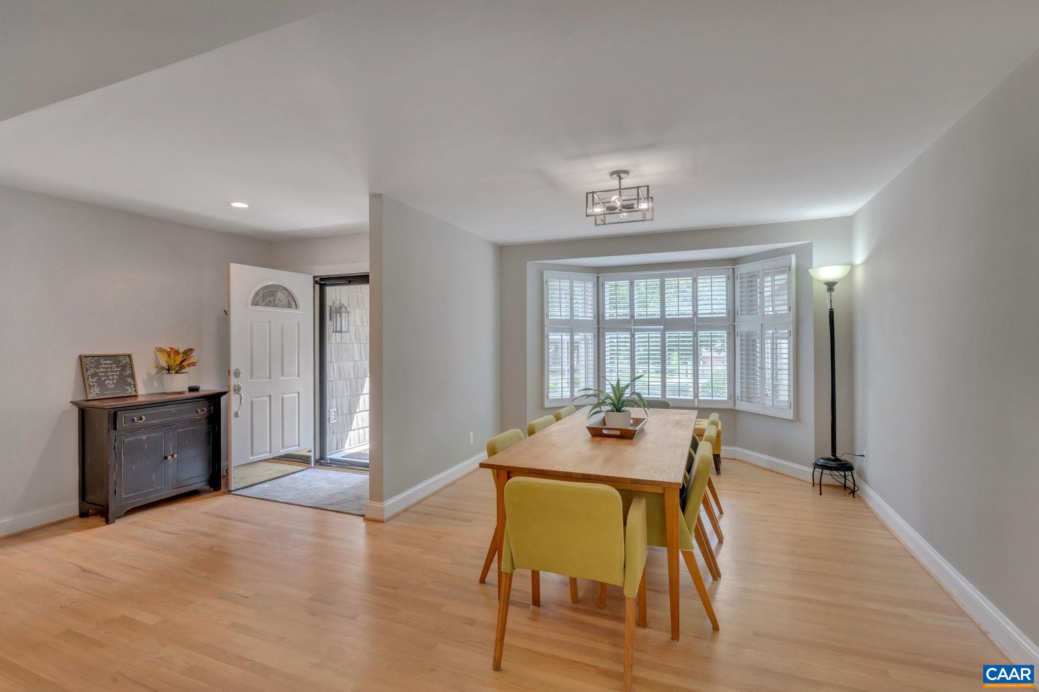 LAKE MONTICELLO - Residential