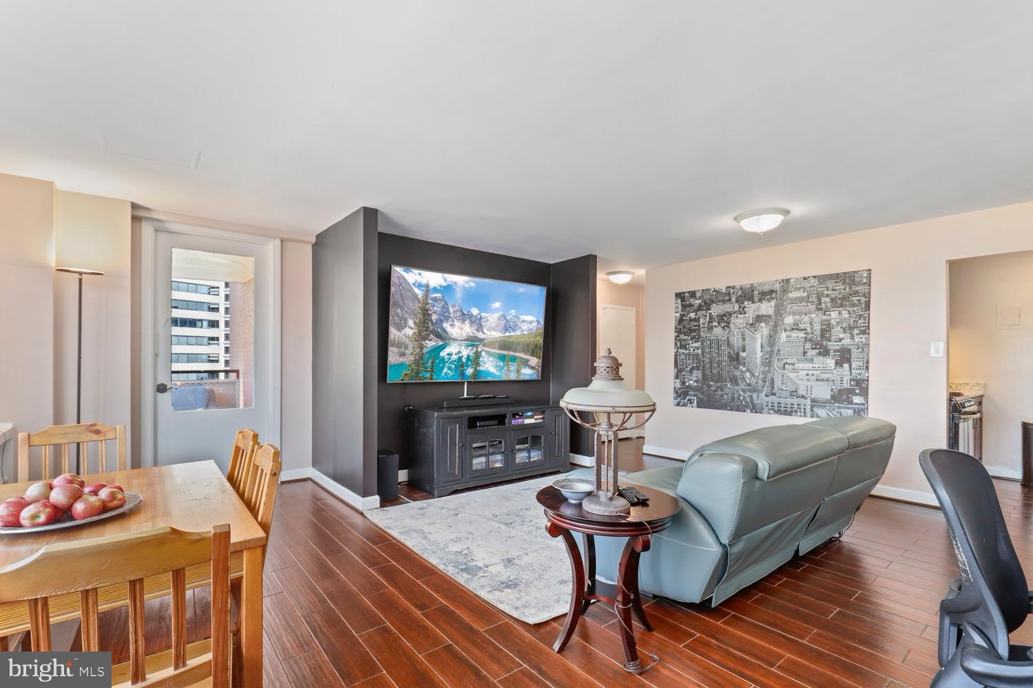 RIVER PLACE - Residential