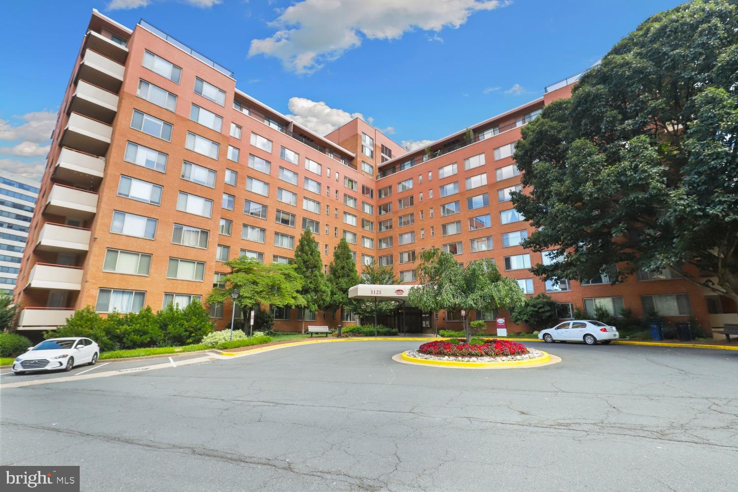 RIVER PLACE - Residential