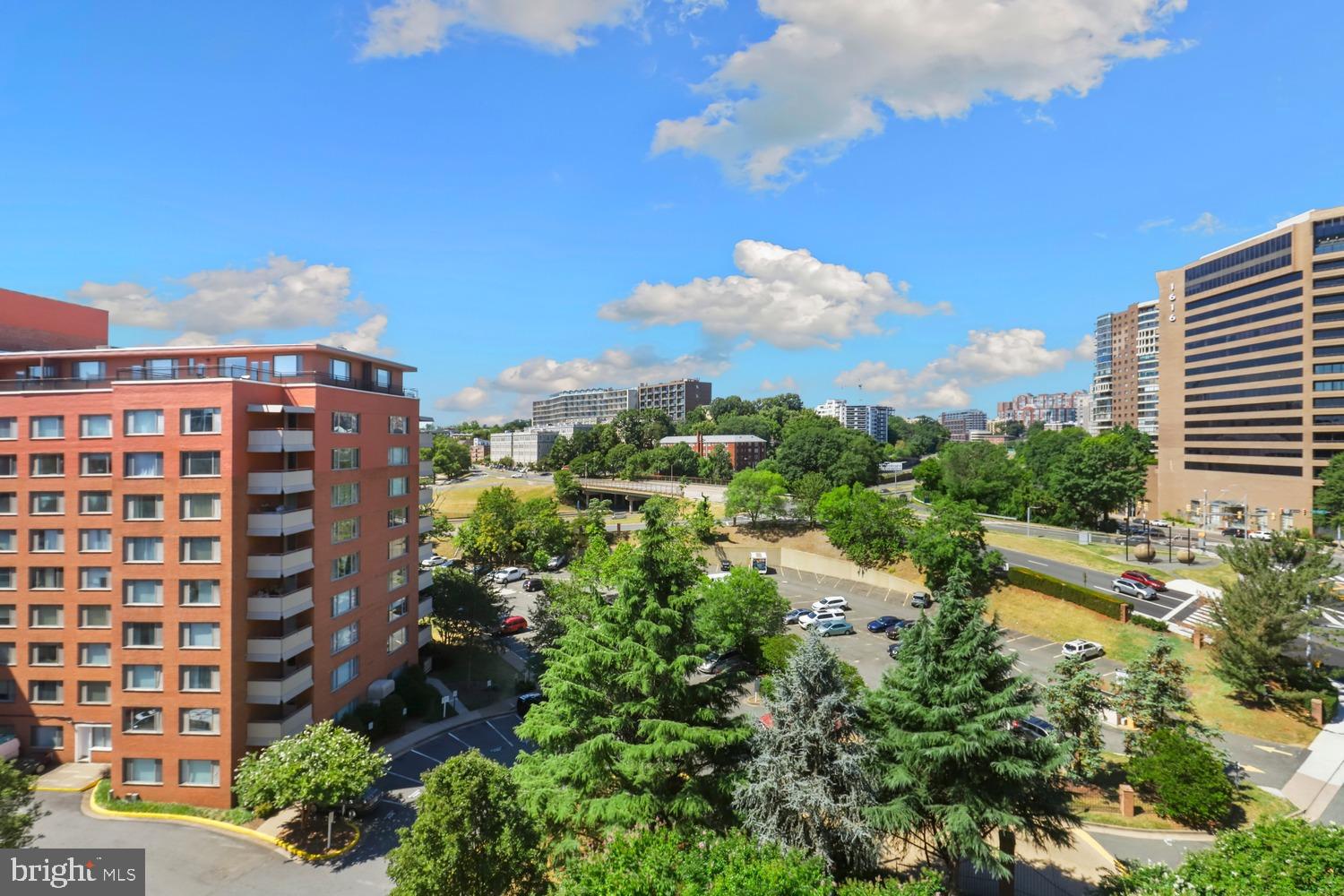 RIVER PLACE - Residential