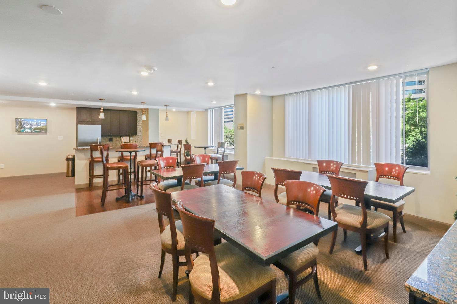 RIVER PLACE - Residential