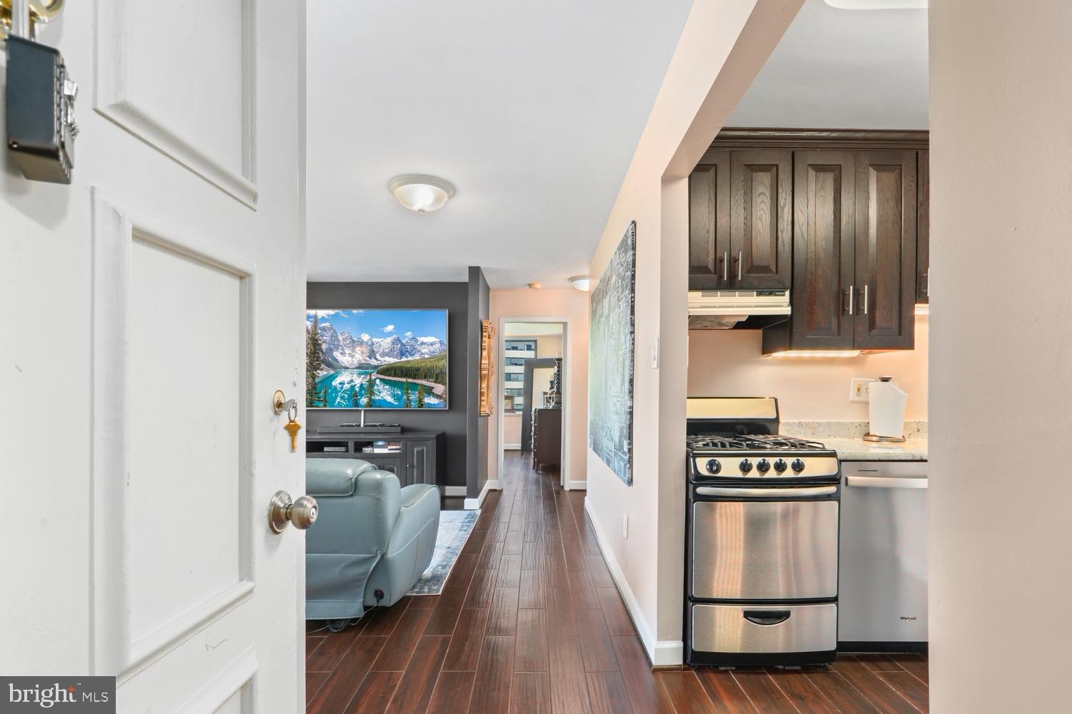 RIVER PLACE - Residential