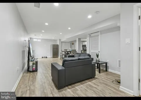 MLS: VAPW2089726