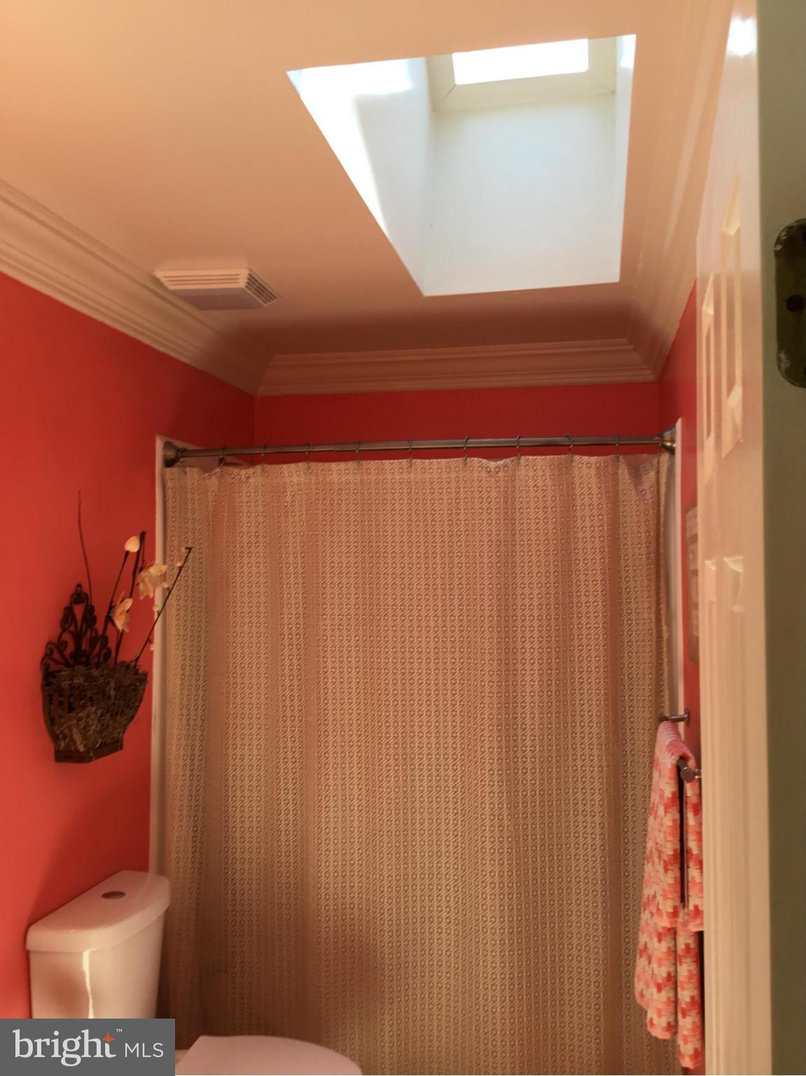 CAMELOT - Residential Lease