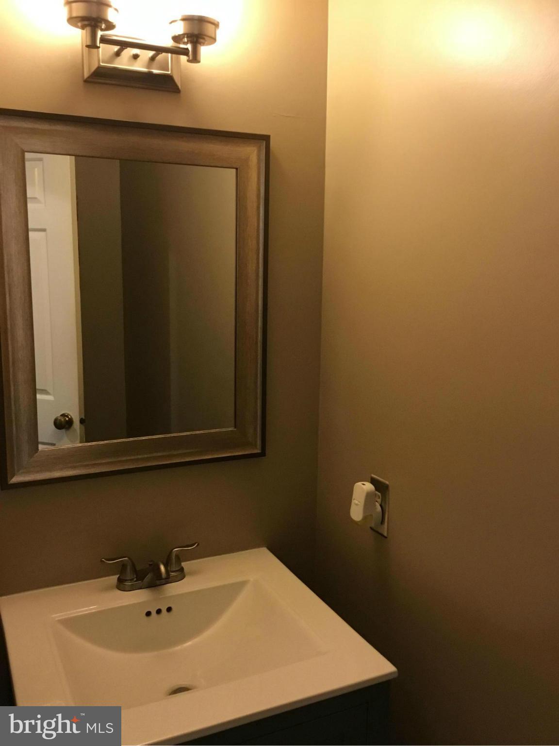 CAMELOT - Residential Lease