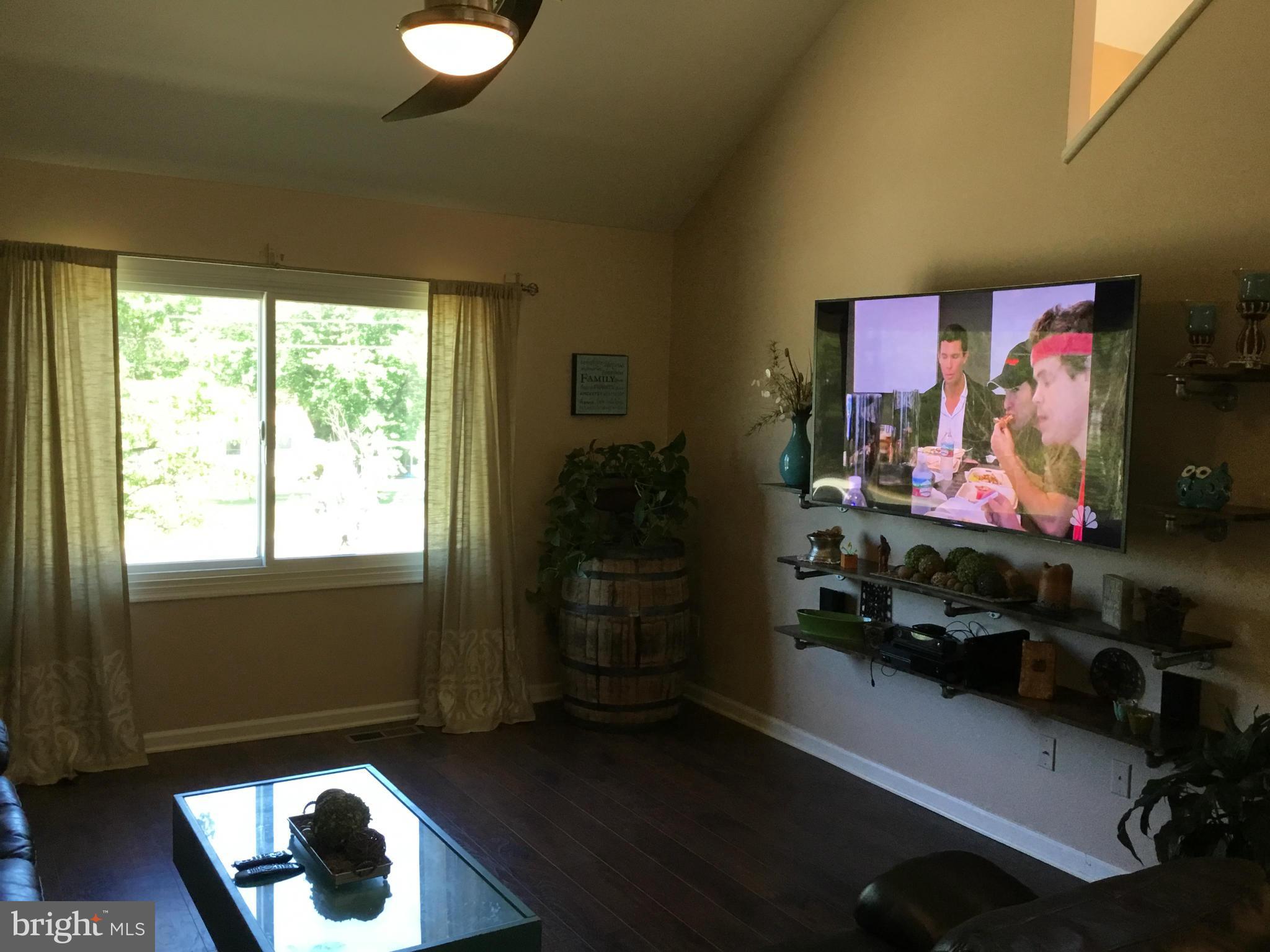 CAMELOT - Residential Lease