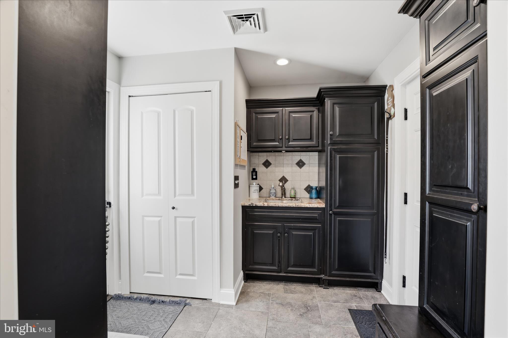 SCHOOL LANE HILLS ESTATES - Residential