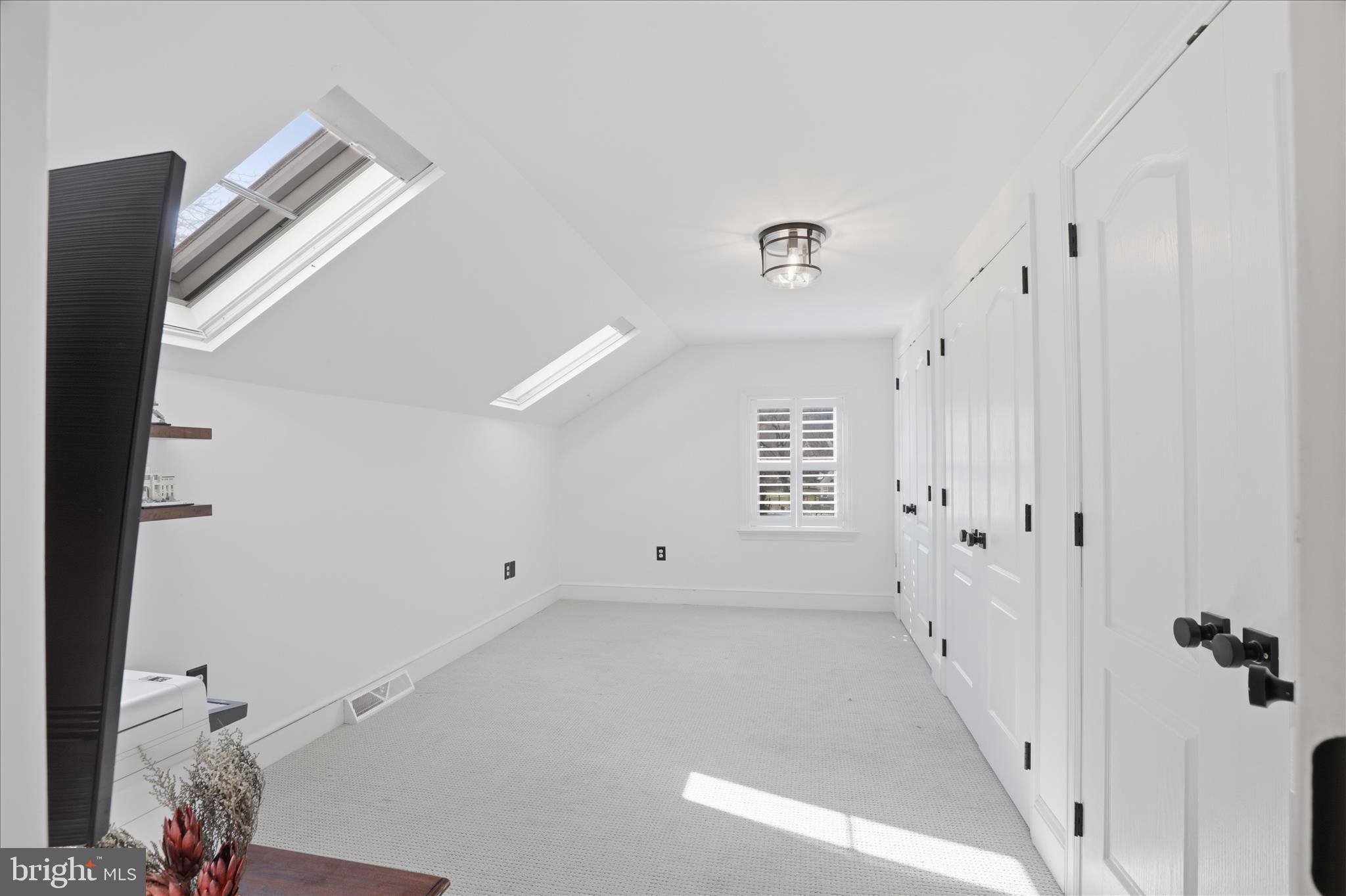 SCHOOL LANE HILLS ESTATES - Residential