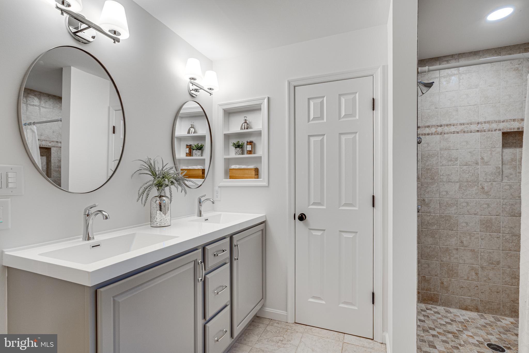 KINGS PARK WEST - Residential