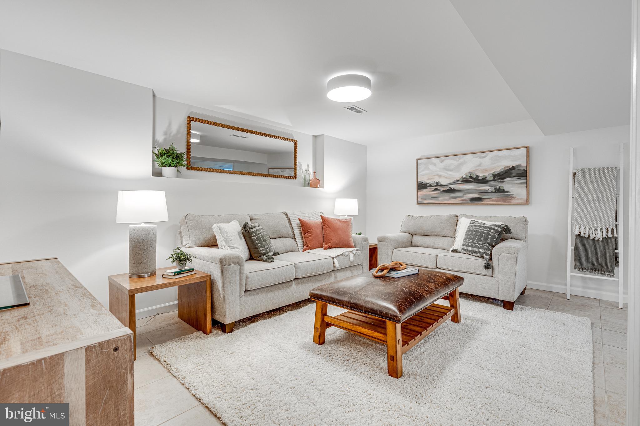 KINGS PARK WEST - Residential