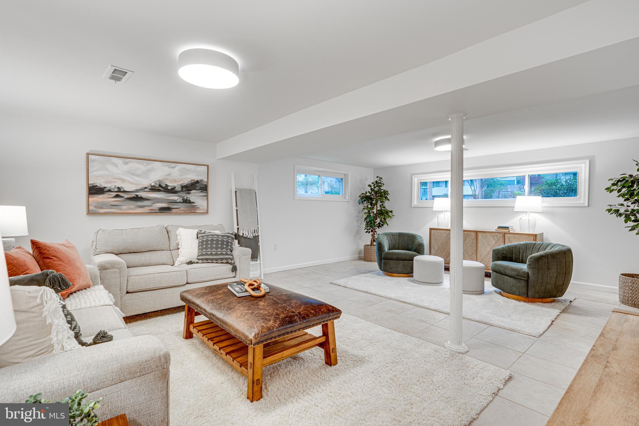 KINGS PARK WEST - Residential