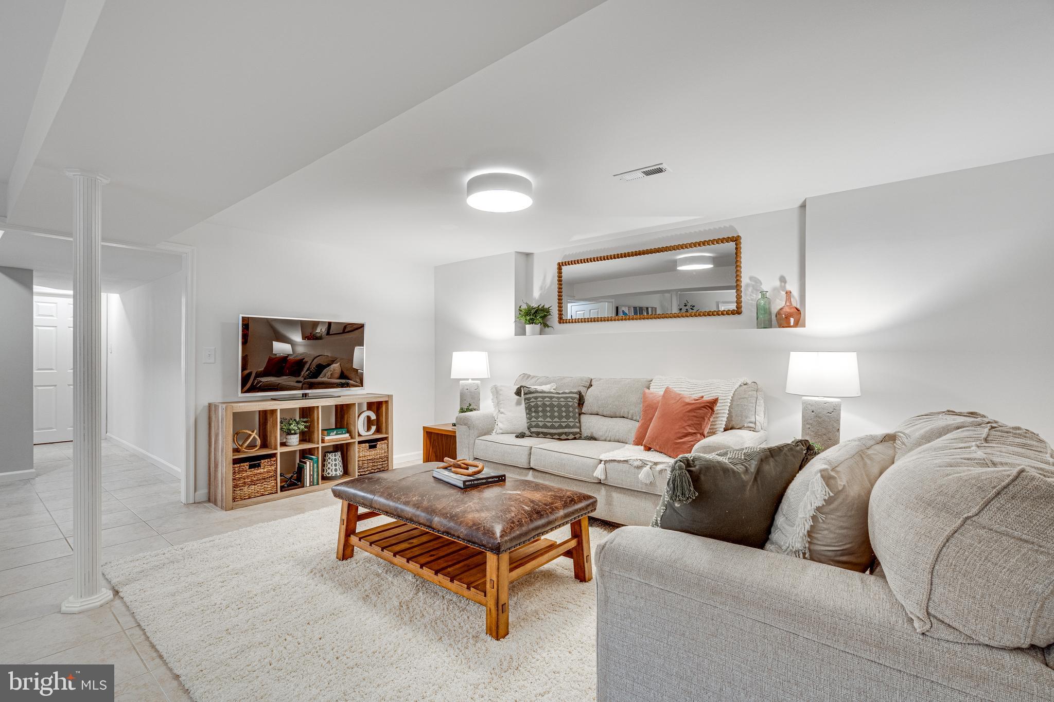 KINGS PARK WEST - Residential