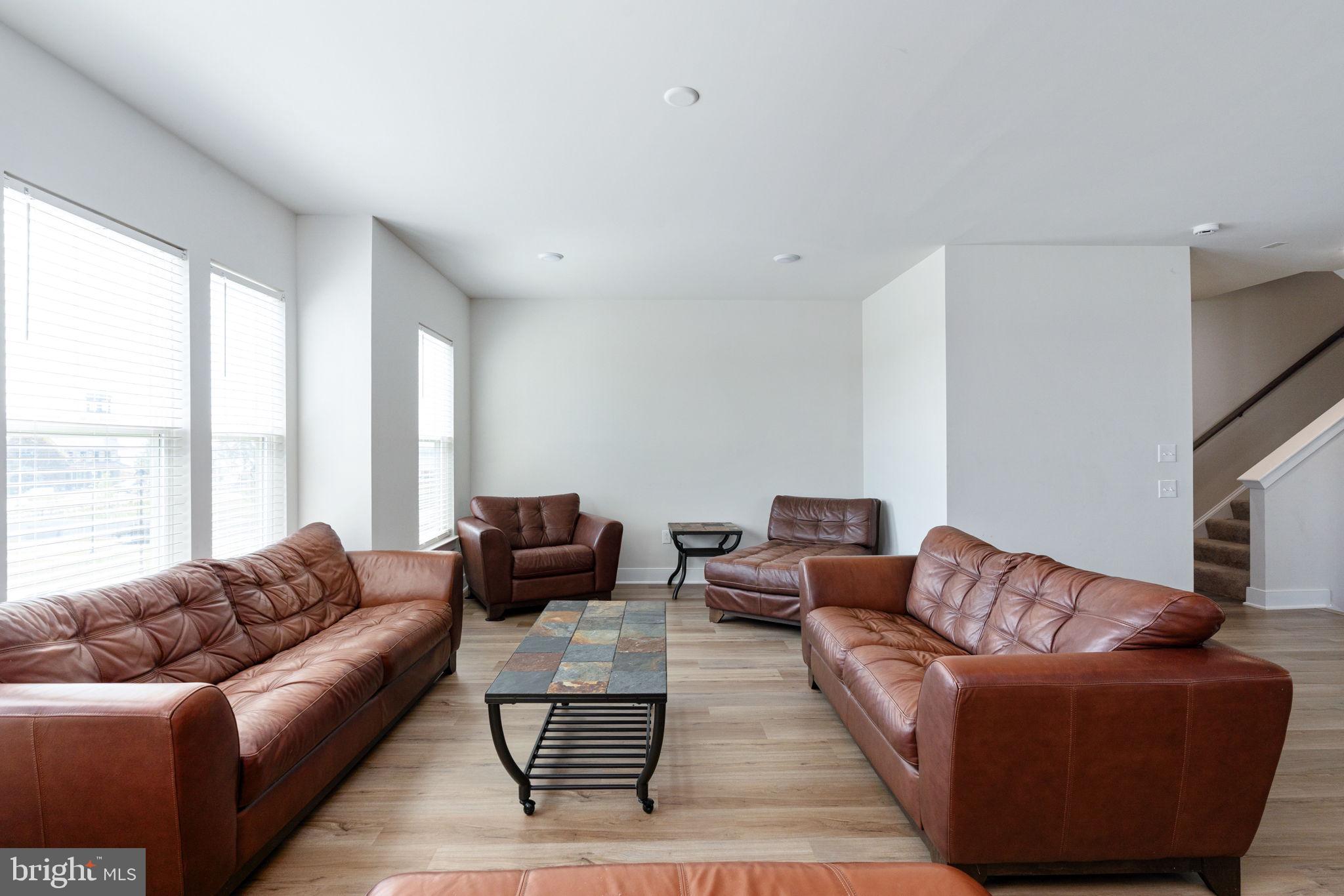 POTOMAC SHORES - Residential Lease