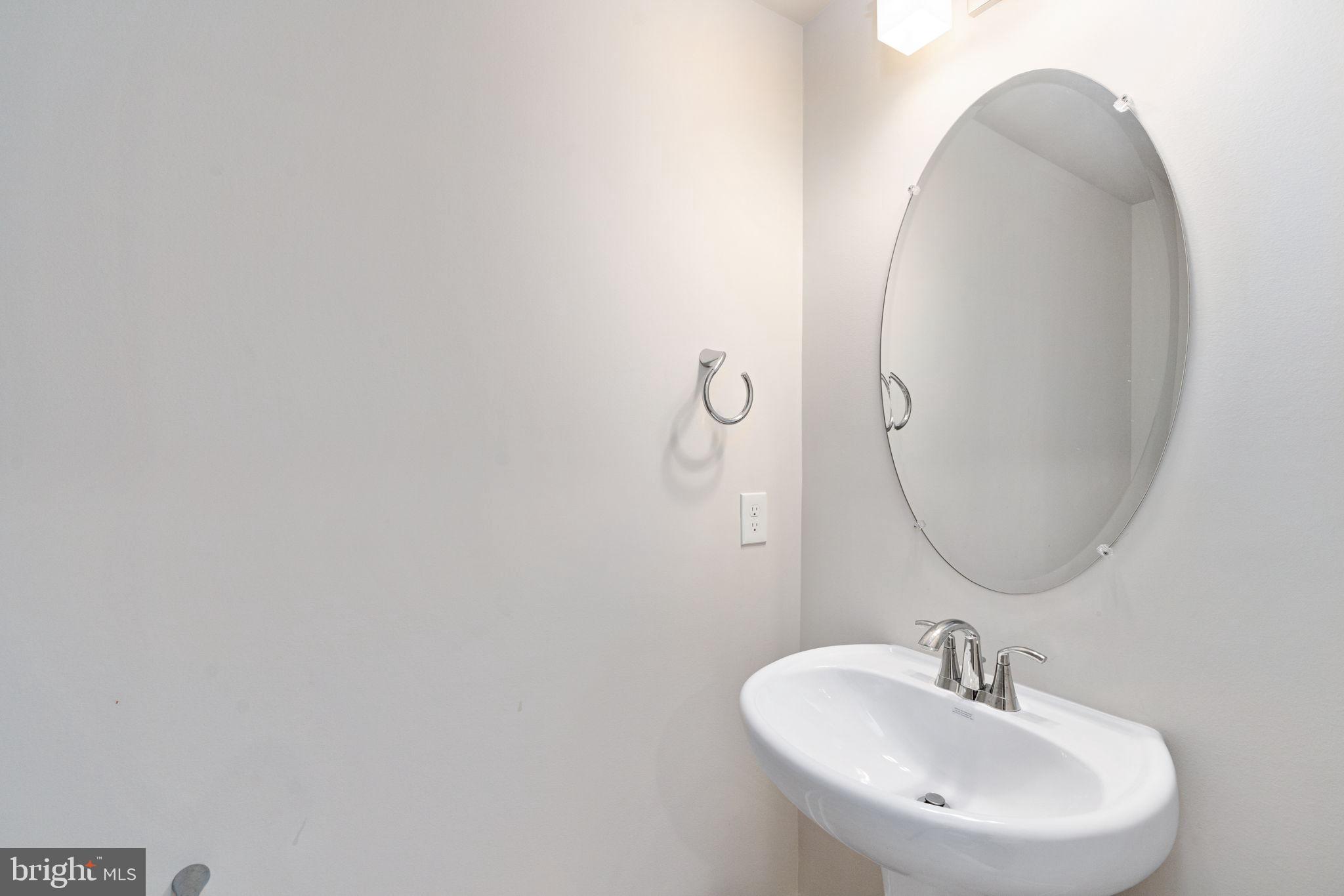 POTOMAC SHORES - Residential Lease