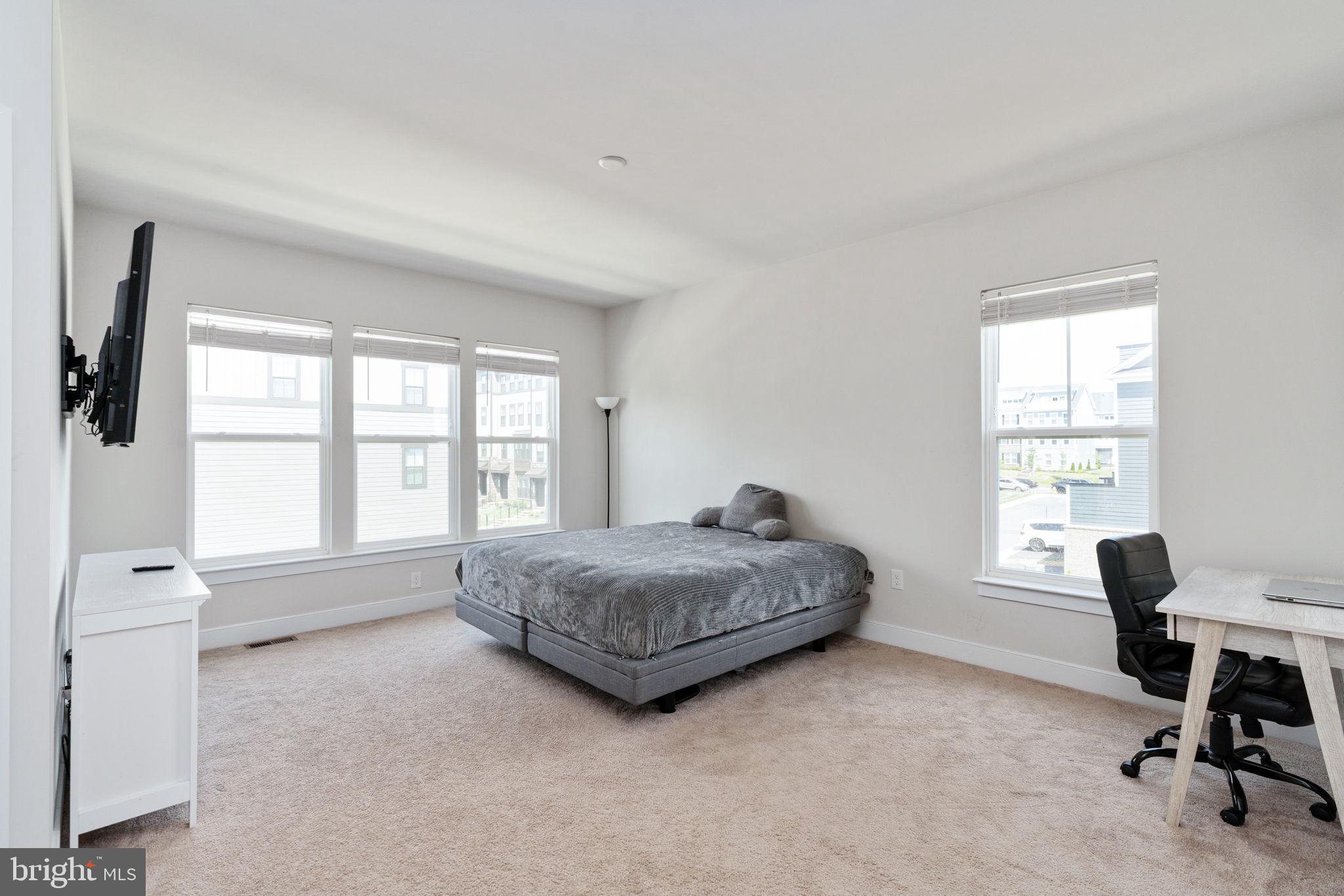 POTOMAC SHORES - Residential Lease