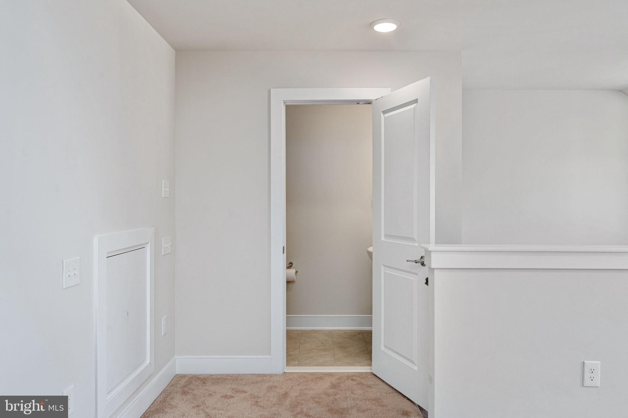 POTOMAC SHORES - Residential Lease