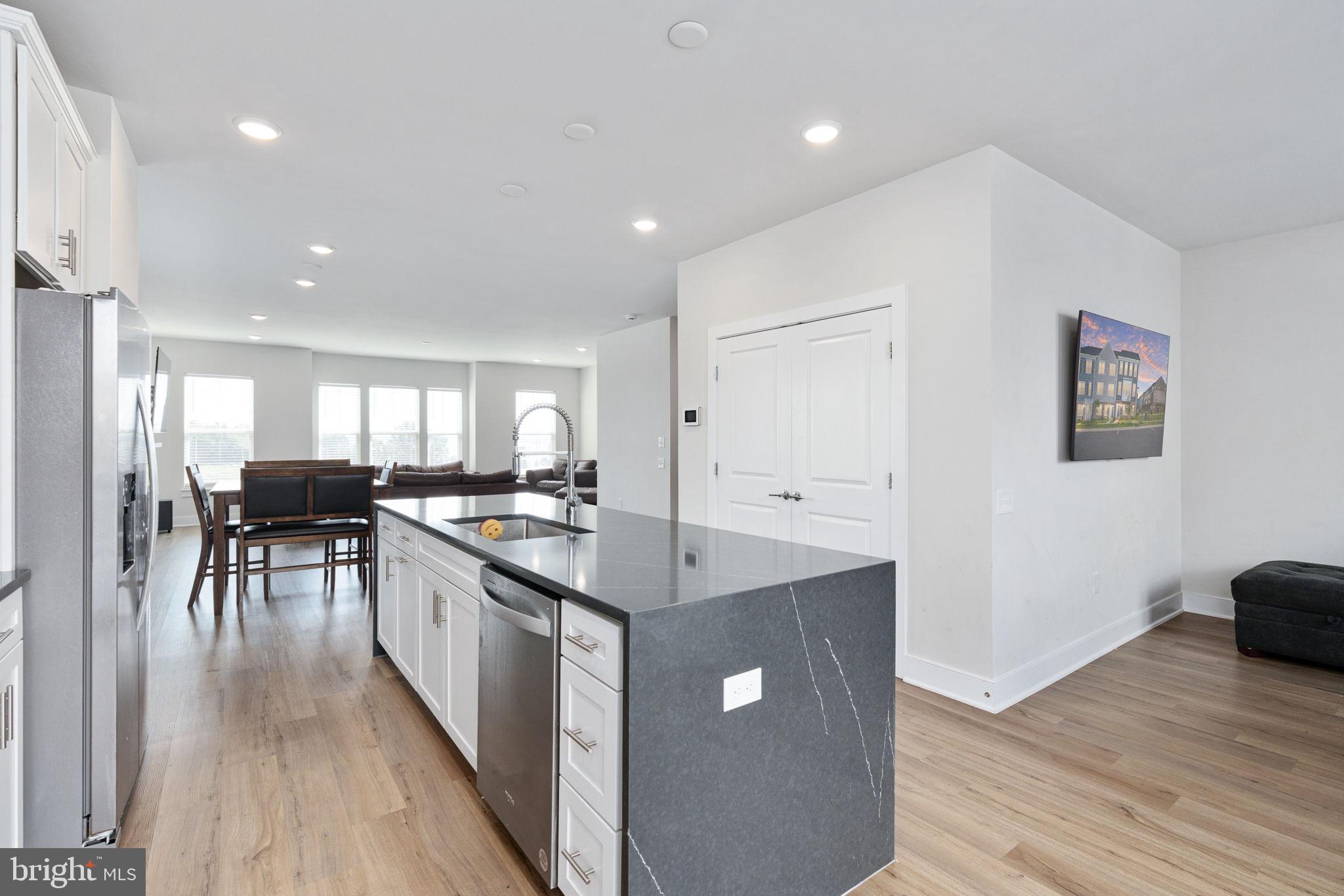 POTOMAC SHORES - Residential Lease