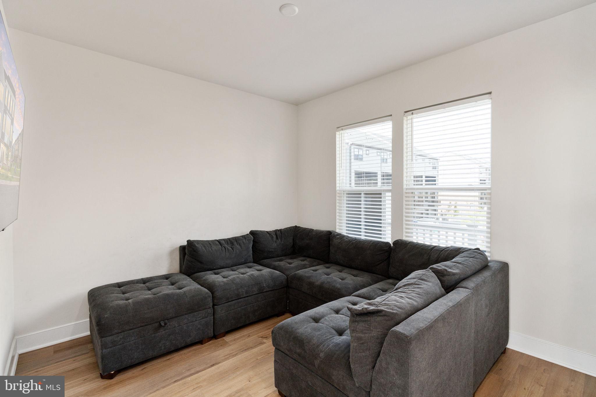 POTOMAC SHORES - Residential Lease