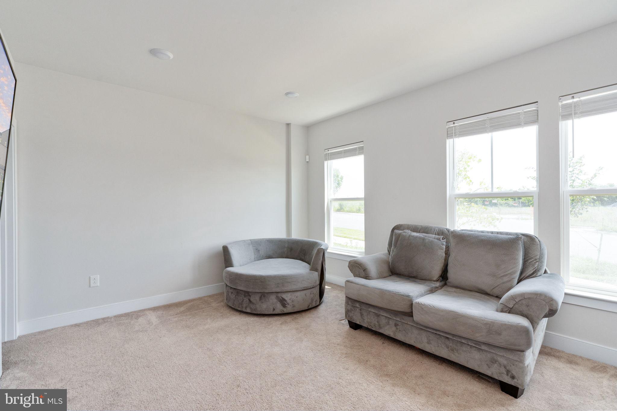 POTOMAC SHORES - Residential Lease