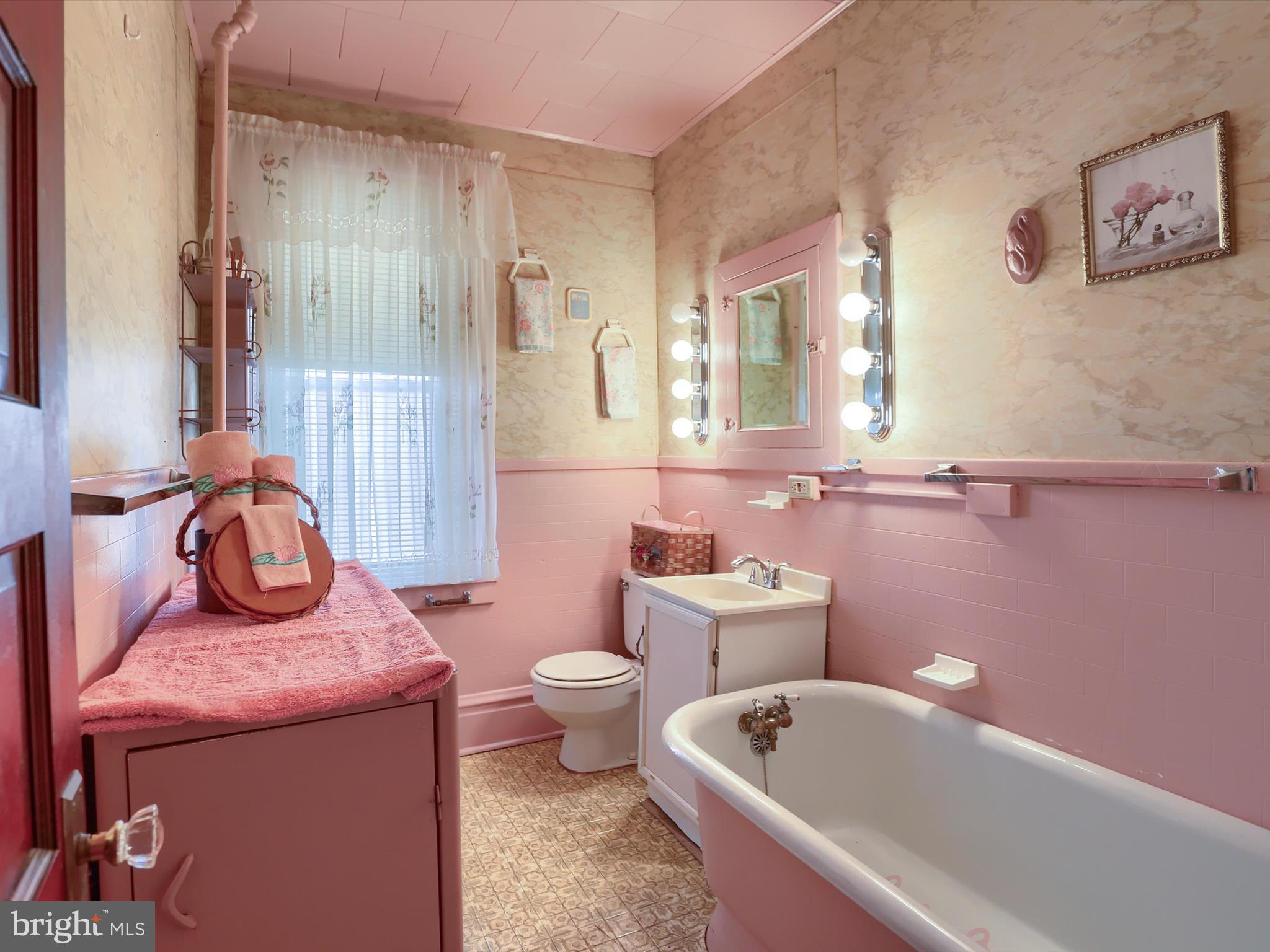 ALLISON HILL - Residential