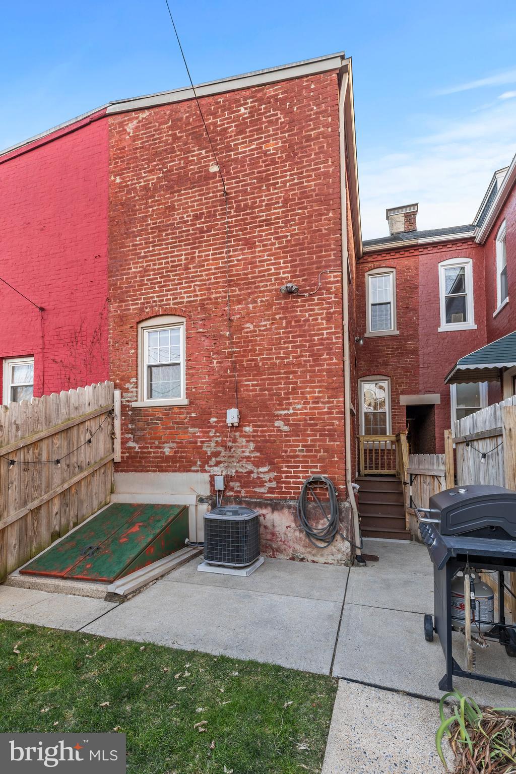 WEST END LANCASTER - Residential