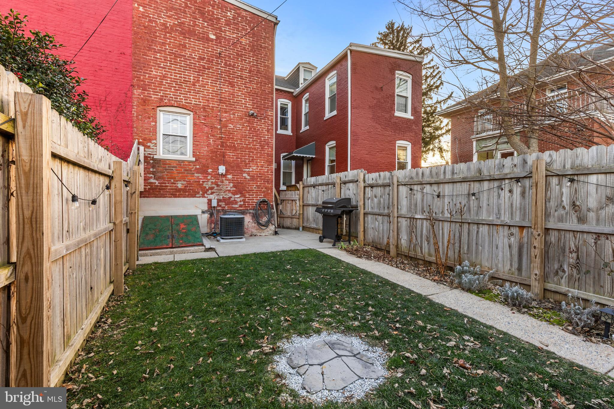 WEST END LANCASTER - Residential