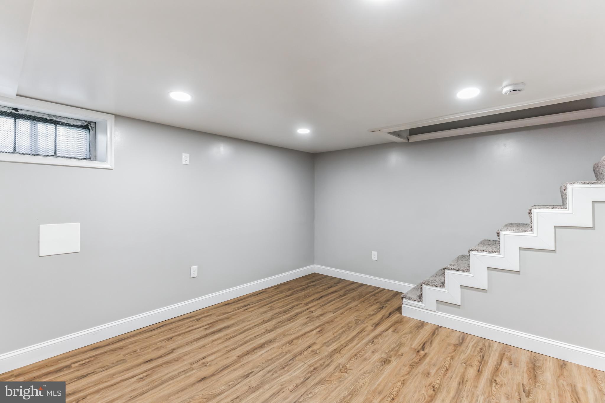 WAVERLY - Residential Lease