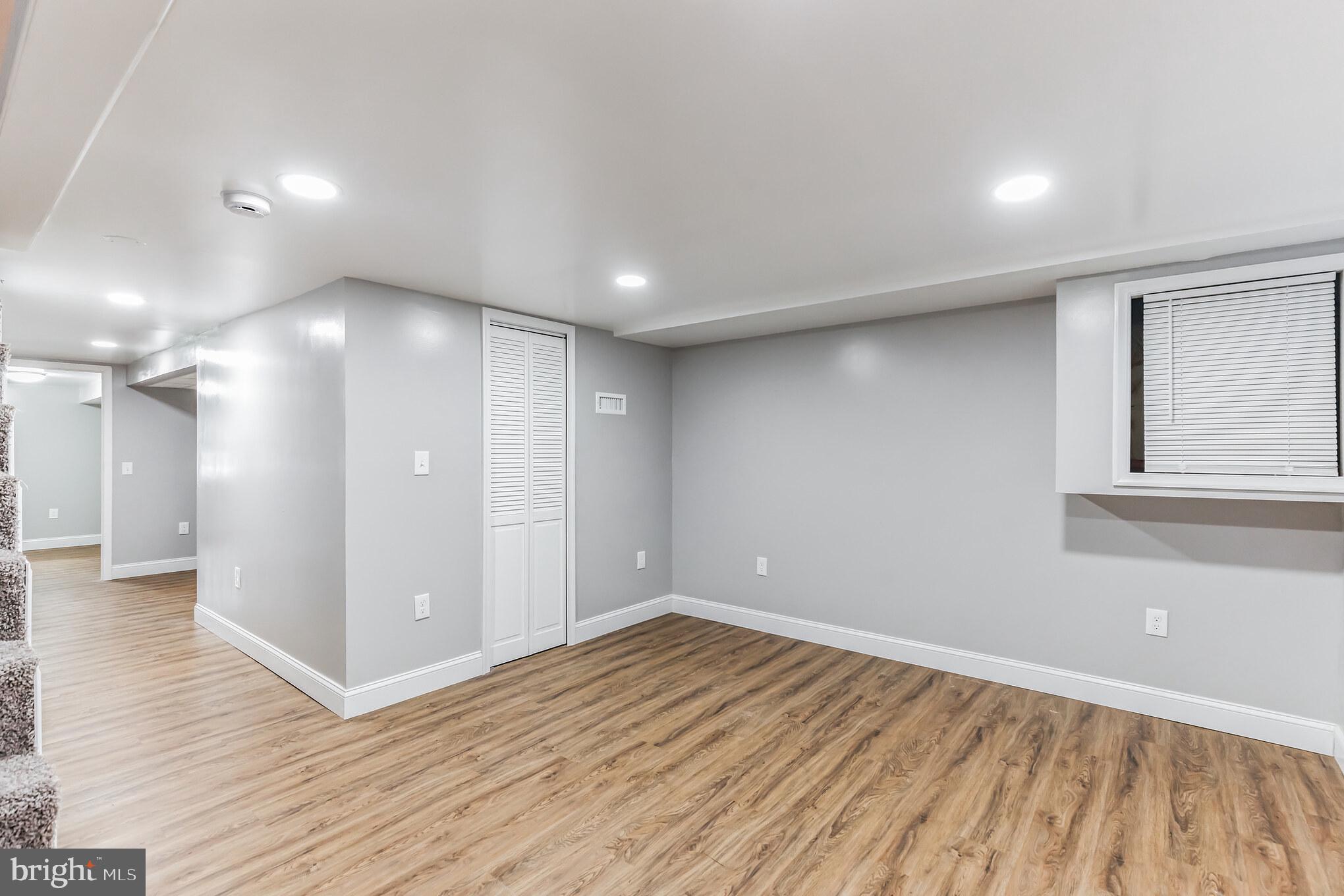 WAVERLY - Residential Lease