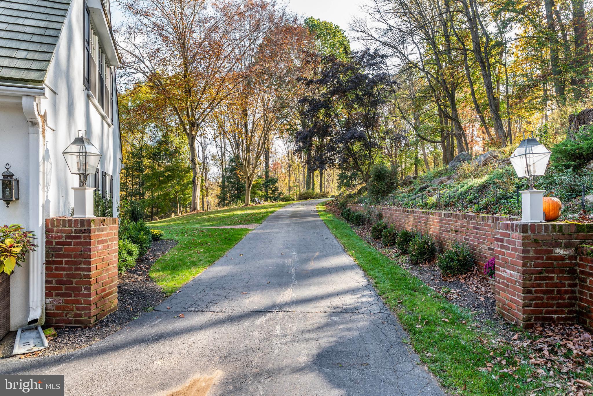 RADNOR HUNT - Residential