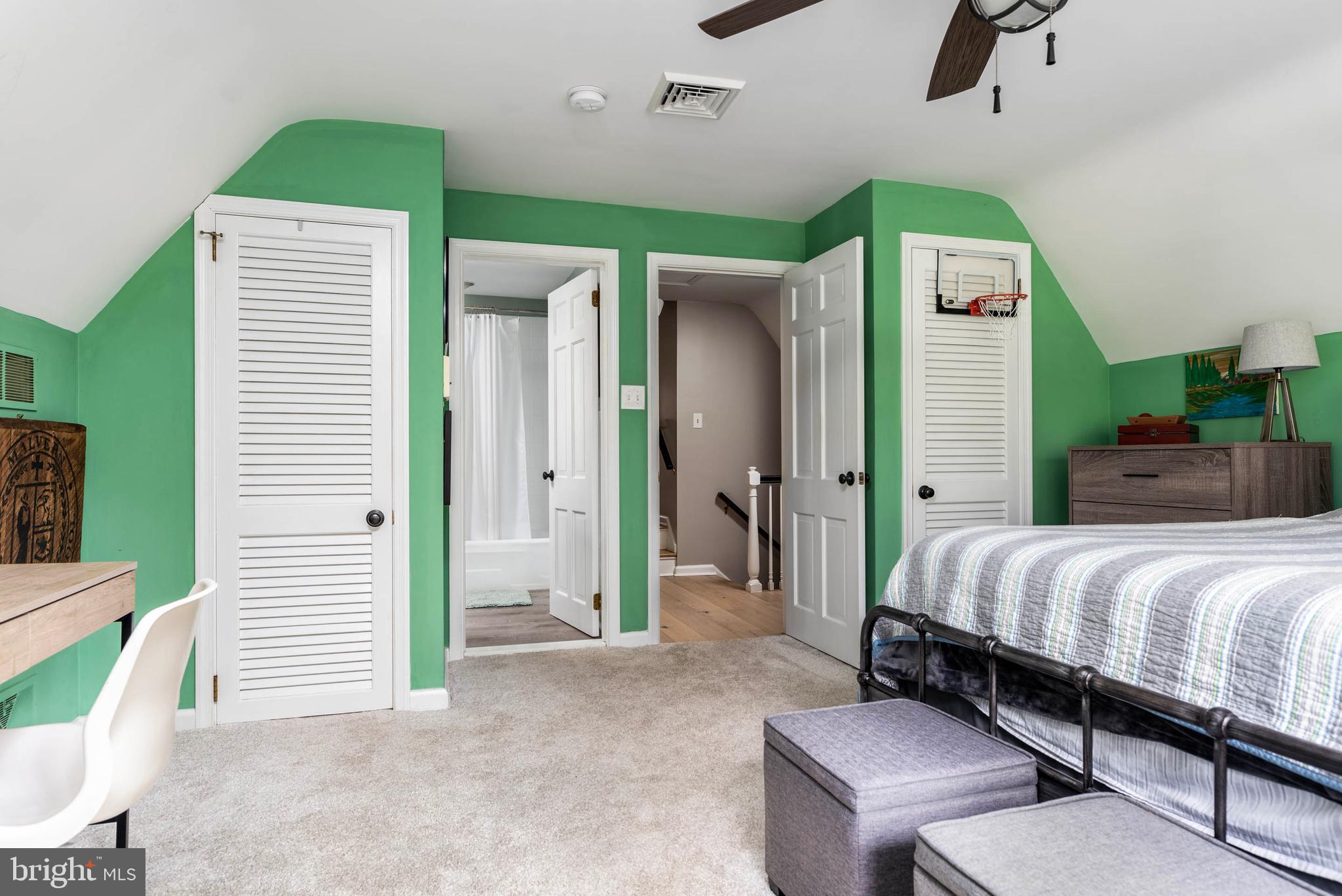 RADNOR HUNT - Residential