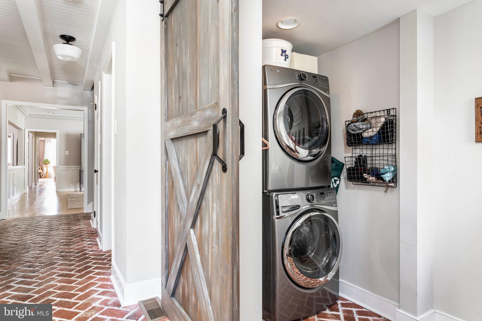 RADNOR HUNT - Residential