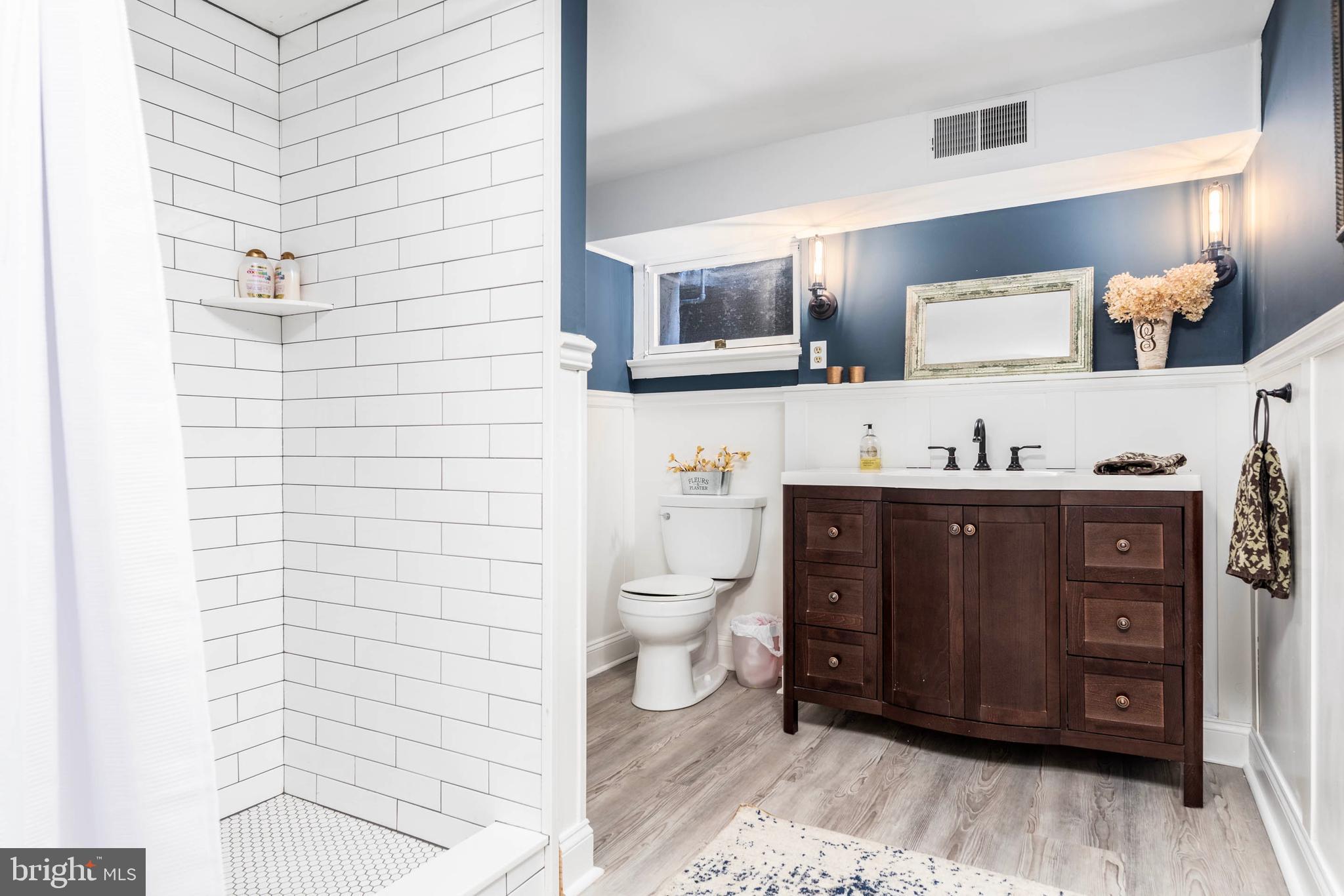 RADNOR HUNT - Residential