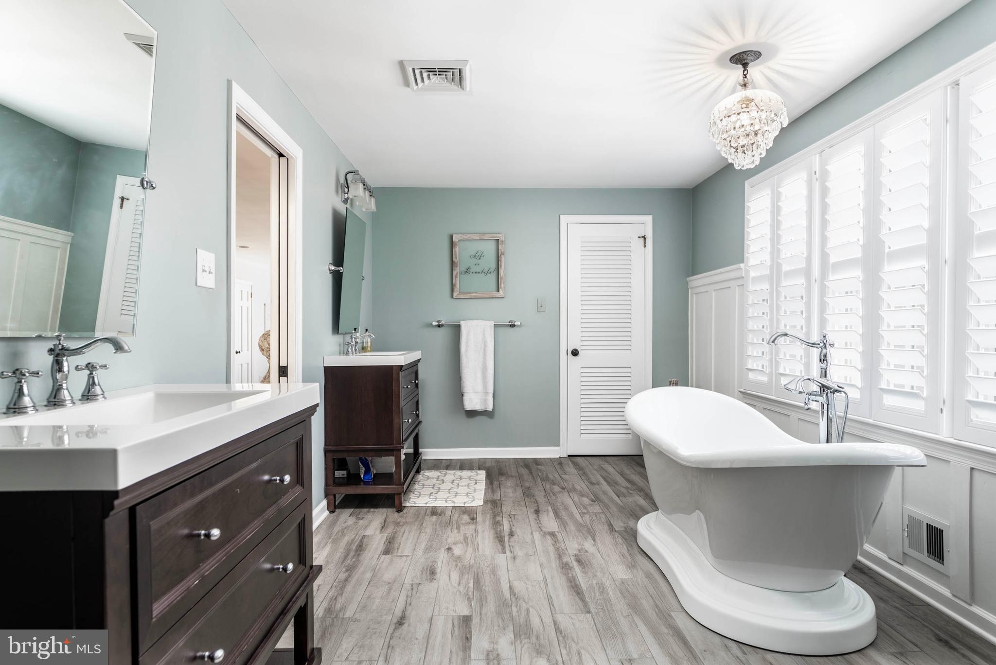 RADNOR HUNT - Residential